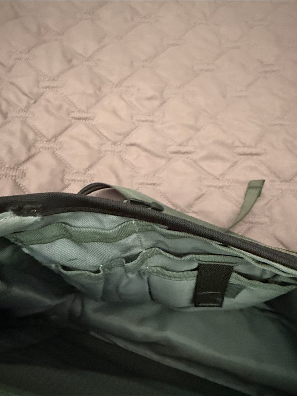 Patagonia Black Messenger Bag - Picture 5 of 6